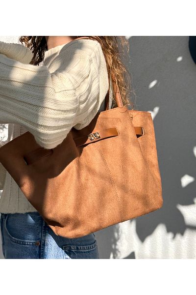 Boutiquehaki Geantă de umăr și crossbody cu snur din piele intoarsa Soone