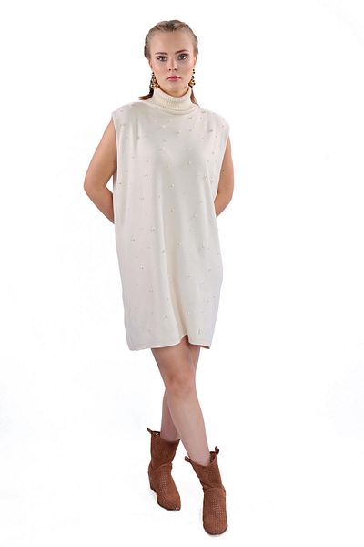 Rays 24202 Rochie cu guler rotit culoare piatra cu detalii perle