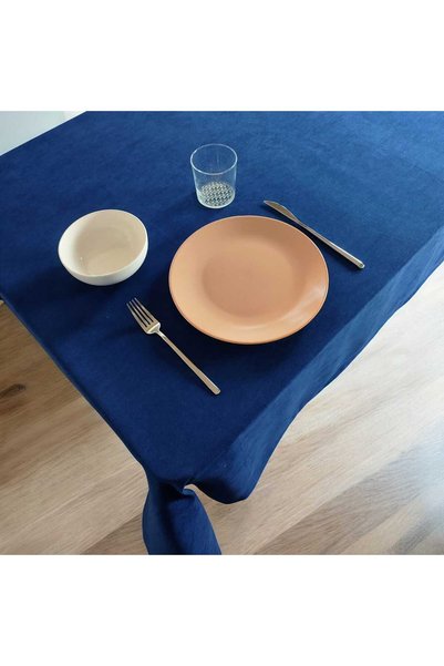 PİKKO HOME Lacivert Kadife Dokulu Dertsiz Masa Örtüsü(KD)