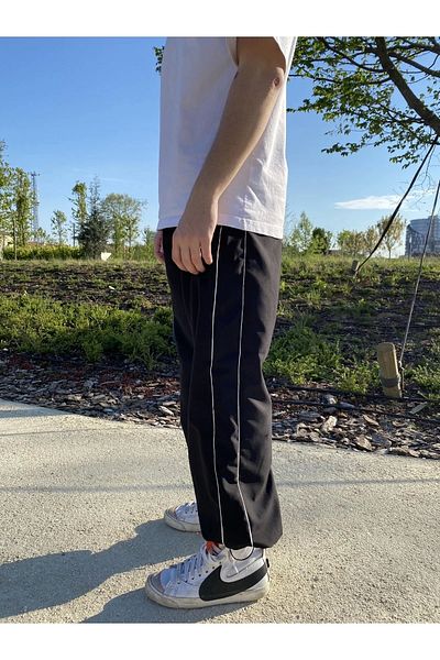 Gofeel White Striped Baggy Black Loose Trousers