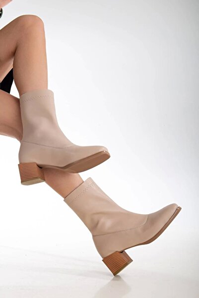 GULT Γυναικείες άνετες γυμνές μπότες με τακούνι 5 εκ. με αμβλύ δάχτυλο