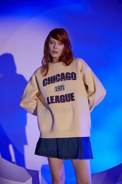 Clothing palette СУИТШЪР С ДЕТАЙЛИ С БРОДЕРИЯ