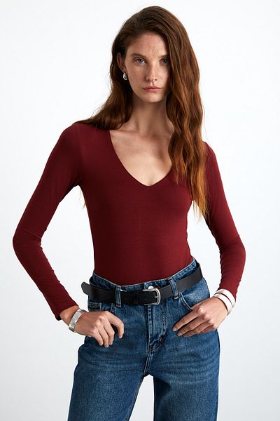 GRIMELANGE Leıdy Damen – Viskose-Lycra, tiefe, doppellagige, weinrote Bluse mit V-Ausschnitt