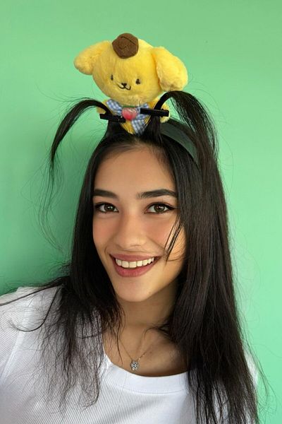 TAKIŞTIR تاج مزين بإبزيم على شكل شخصية أنمي باللون الأصفر