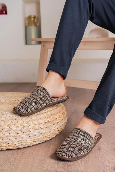 FUGA MODA Ανδρικές παντόφλες σπιτιού Astra με καφέ τετράγωνο σχέδιο κλειστό μπροστά