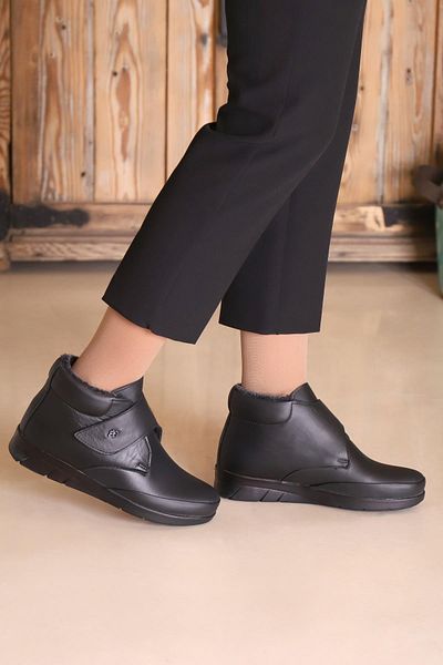 KAPTAN JUNIOR CAPTAIN JUNIOR ΓΝΗΣΙΟ ΔΕΡΜΑΤΙΝΟ ΑΝΤΙΟΛΙΣΘΗΤΙΚΟ ΣΟΛΑ ΓΟΥΝΑ ΟΡΘΟΠΕΔΙΚΕΣ ΜΑΜΑ ΜΠΟΤΕΣ ZCKMK 905