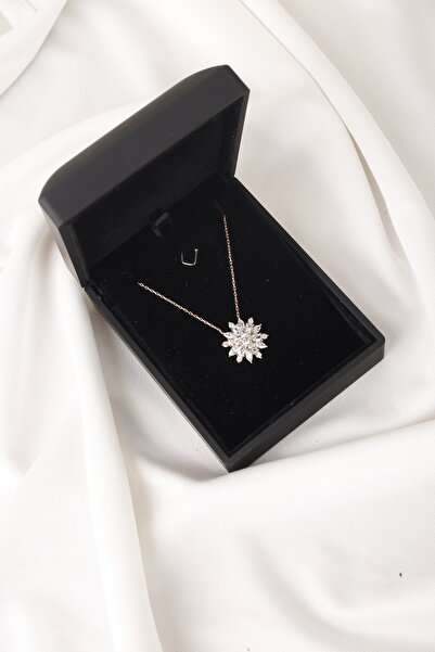 SUNSHINE 925 Ayar Gümüş, Rose Kaplamalı, Işıklı Kutuda Beyaz Taşlı Çiçek Kolye