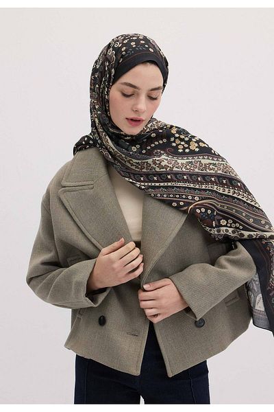 Fresh Black Valeria Patterned Shawl