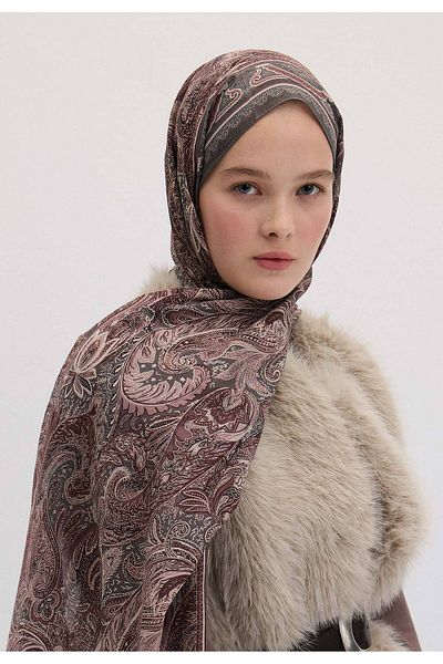 Fresh Amora Vintage Rose Patterned Shawl