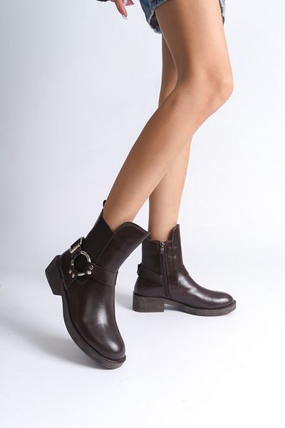 Capone Outfitters Elastische Biker-Stiefel mit Metallzubehör