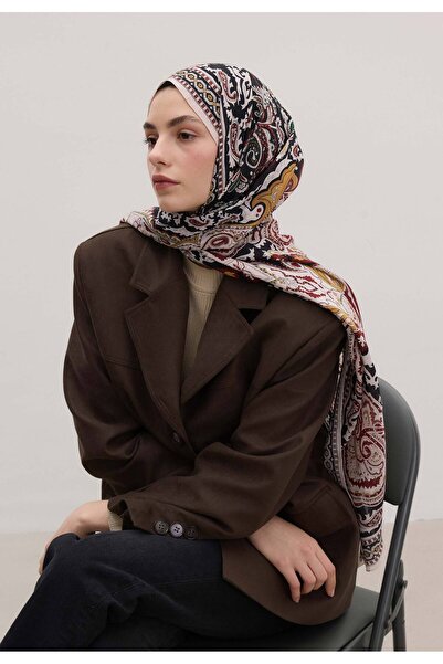 Fresh شال لينا بنمط أحمر