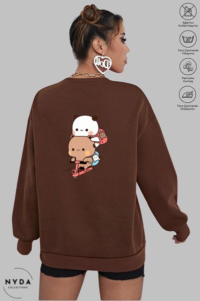 Nyda Collections Unisex μακρυμάνικο Bubu Dudu Scooter με στάμπα με λαιμόκοψη χωρίς κουκούλα υπερμεγέθη φούτερ