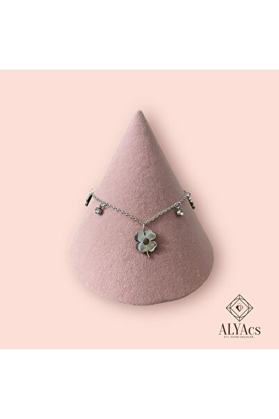 alyacs 3-Piece Four Leaf Clover Bracelet - Luck and Elegance Together!