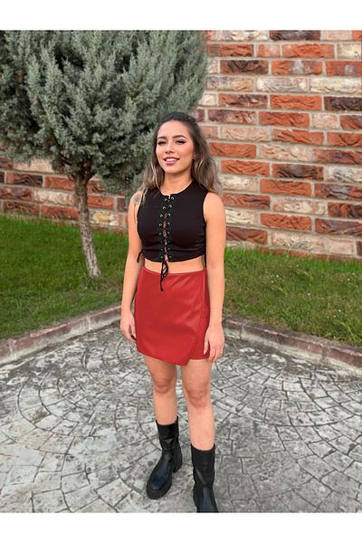SUHIS Red Faux Leather Double Breasted Raised Mini Shorts Skirt