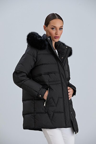 PIQUE Γυναικείο παλτό με άνετη εφαρμογή με αφαιρούμενη γούνα και καπιτονέ λεπτομέρεια