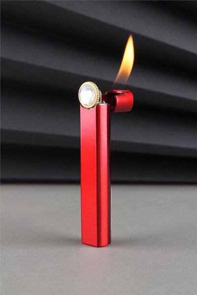 Silvio Monetti İnce Zarif Özel Tasarım Taşlı Alevli Kırmızı Gazlı Çakmak Caksm037t
