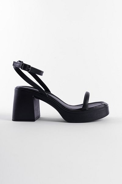Capone Outfitters Damensandalen mit Plateau-Knöchelriemen