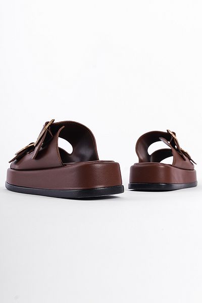 Capone Outfitters Damen-Hausschuhe mit Keilabsatz und Schnalle
