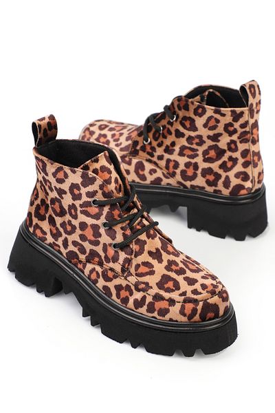 Capone Outfitters Damen-Schnürstiefel mit runder Zehenpartie und Trac-Sohle