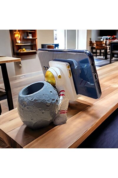 TAŞDEVRİLIFE Astronot Figürlü Dekoratif Çiçek Saksısı