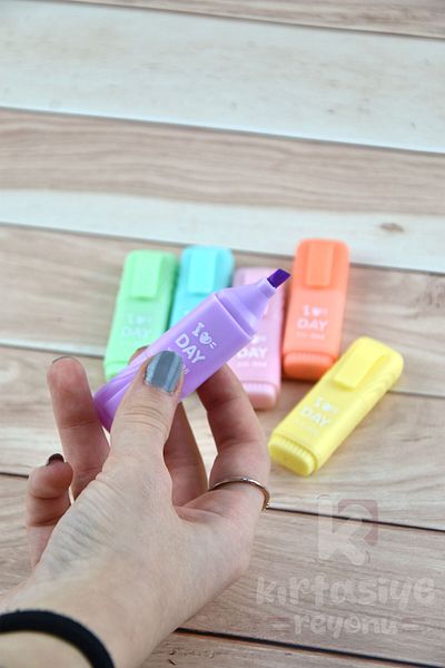 Kids Like 6 Colors Soft Pastel Mini Highlighter Set