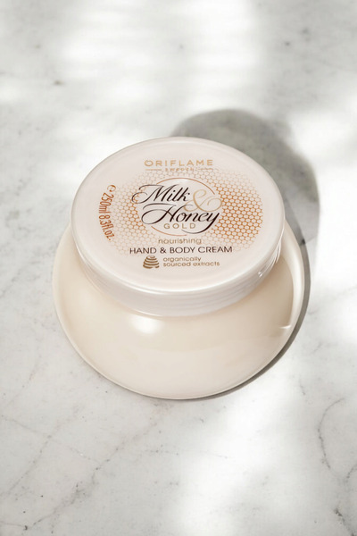 Oriflame Milk & Honey Gold Besleyici El & Vücut Kremi