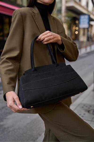 Madamra Černá semišová dámská semišová kabelka do ruky a přes rameno s detailem prošívání