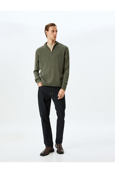 Koton Strickpullover mit Stehkragen und Reißverschluss – Wollmischung