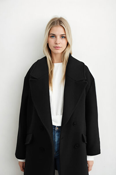 Vitrin Πουπουλένιο παλτό με ανοιχτό ώμο