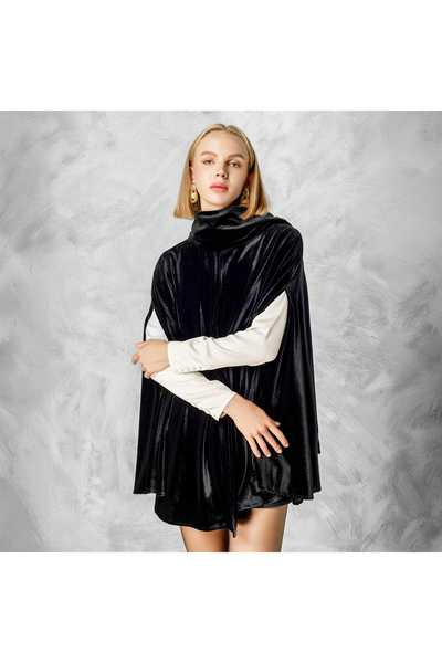 BELONGS TO HER Scarlet Kadife Pelerin