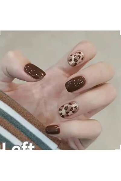 Alya Nail Studio Kadın Kare Küt Kısa Jel Görünümlü Leopar Desenli Nail Art Ka...