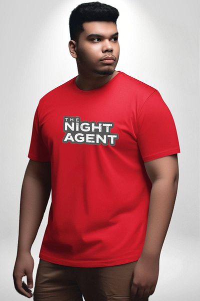 Angemiel تي شيرت The Night Agent أحمر كبير الحجم للجنسين - موديل أساسي مطبوع من الأمام