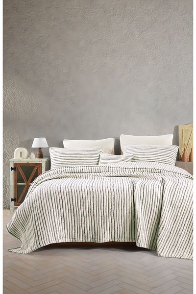 destinyhometex Light and Ultra Soft Striped Muslin Quilt - Fringeless 260X280/2 Pcs 50X70 cm Pillowcase Set