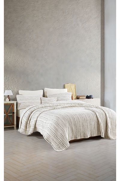 destinyhometex Striped Lightweight Ultra Soft Quilt 6 Layers Muslin Fringeless 260X280 Quilt