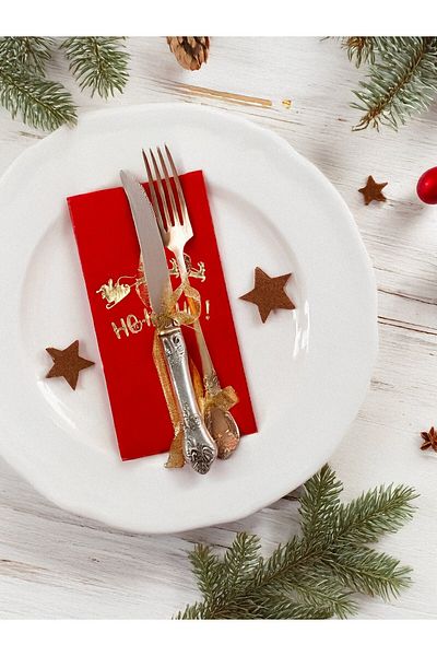 Artikel 16Pcs Red Santa Claus and Deer Christmas Pattern Decor and Presentation Serving Napkins