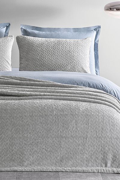 Puffy Lines Gray Double Bedspread Set