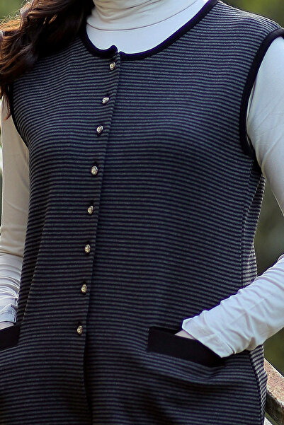 Laden Трикотажний светр з джерсі, синьо-сірий, короткий, жіночий