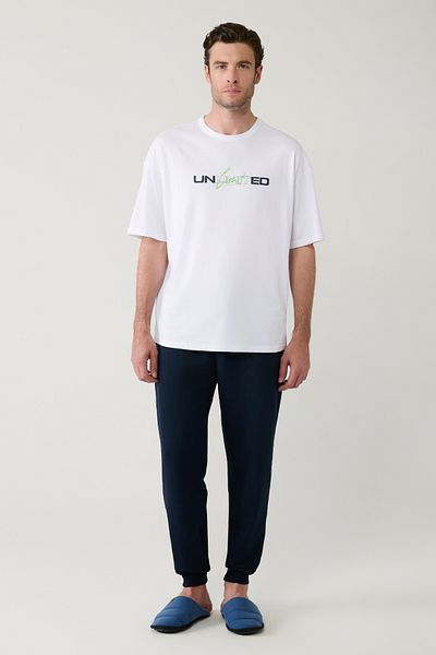 Avva Ανδρικό σετ πιτζάμες με λαιμόκοψη Navy Blue Crew με εμπριμέ ειδικό κουτί E 003309
