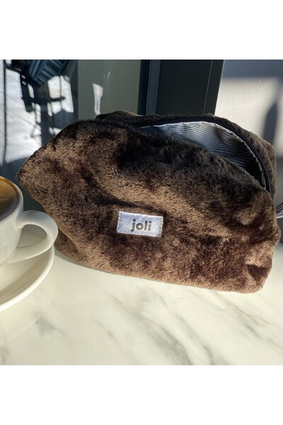 Joli حقيبة مكياج وحقيبة سفر من القطيفة باللون البني