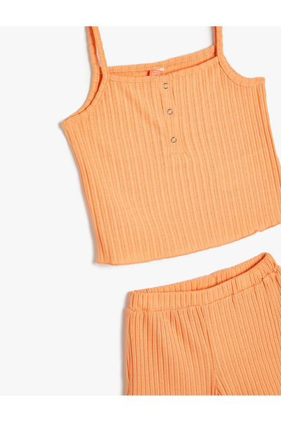 Koton Souprava trička a šortek s žebrovaným popruhem - detail na zapínání
