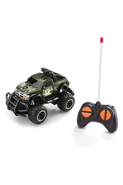 REVELL Dodge Ram Field Hunter with Model Remote Control 23491