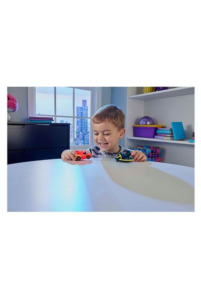 FISHER PRICE متسابقون مضيئون - HML26