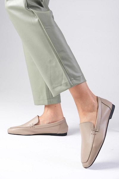 Mio Gusto Pantofi de damă Aria din piele naturală de culoare nurcă cu vârful tocit