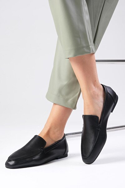 Mio Gusto Aria Hakiki Deri Siyah Renk Küt Burunlu Kadın Loafer Ayakkabı