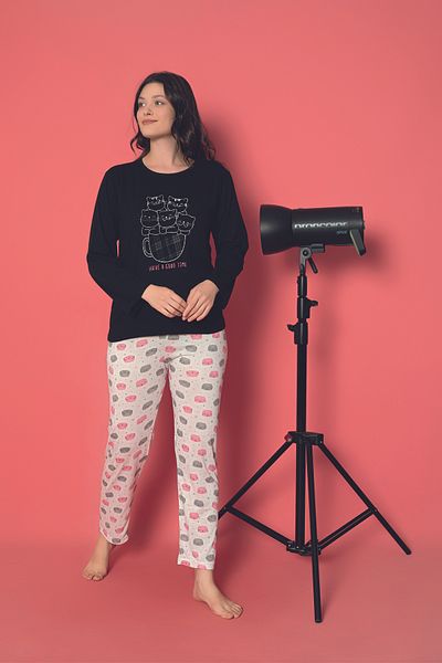 Sude HOMEWEAR Women's Black Color Cat Patterned Long Sleeve Pajama Set