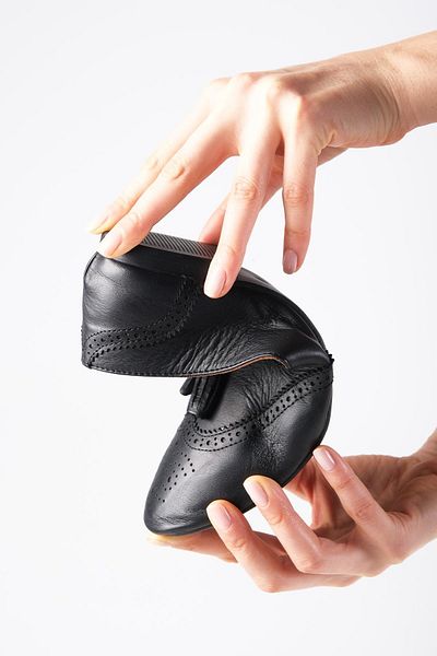 Mio Gusto Balerina de damă Viviana din piele naturală, culoare neagră, cu accesorii cu cataramă