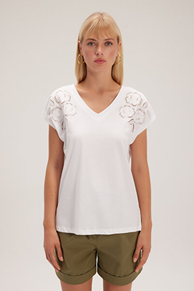 adL Embroidery Detailed T-Shirt