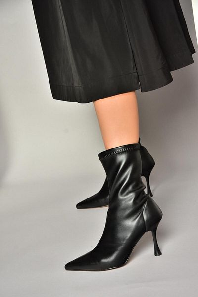Fox Shoes Τ 752582409   Μαύρα Stretch Δερμάτινα Γυναικεία Μποτάκια με Λεπτό Τακούνι