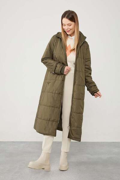 Levidor Kapüşonlu Kapitone Şişme Mont