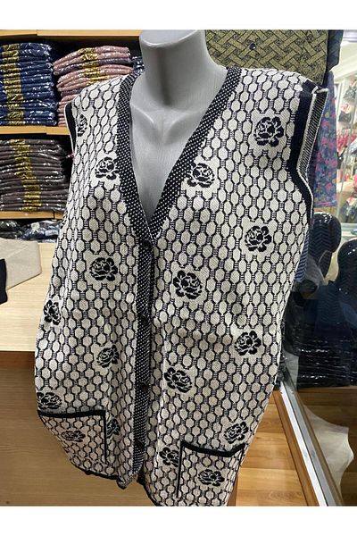 TCR Women's Buttoned Patterned Vest with Pockets